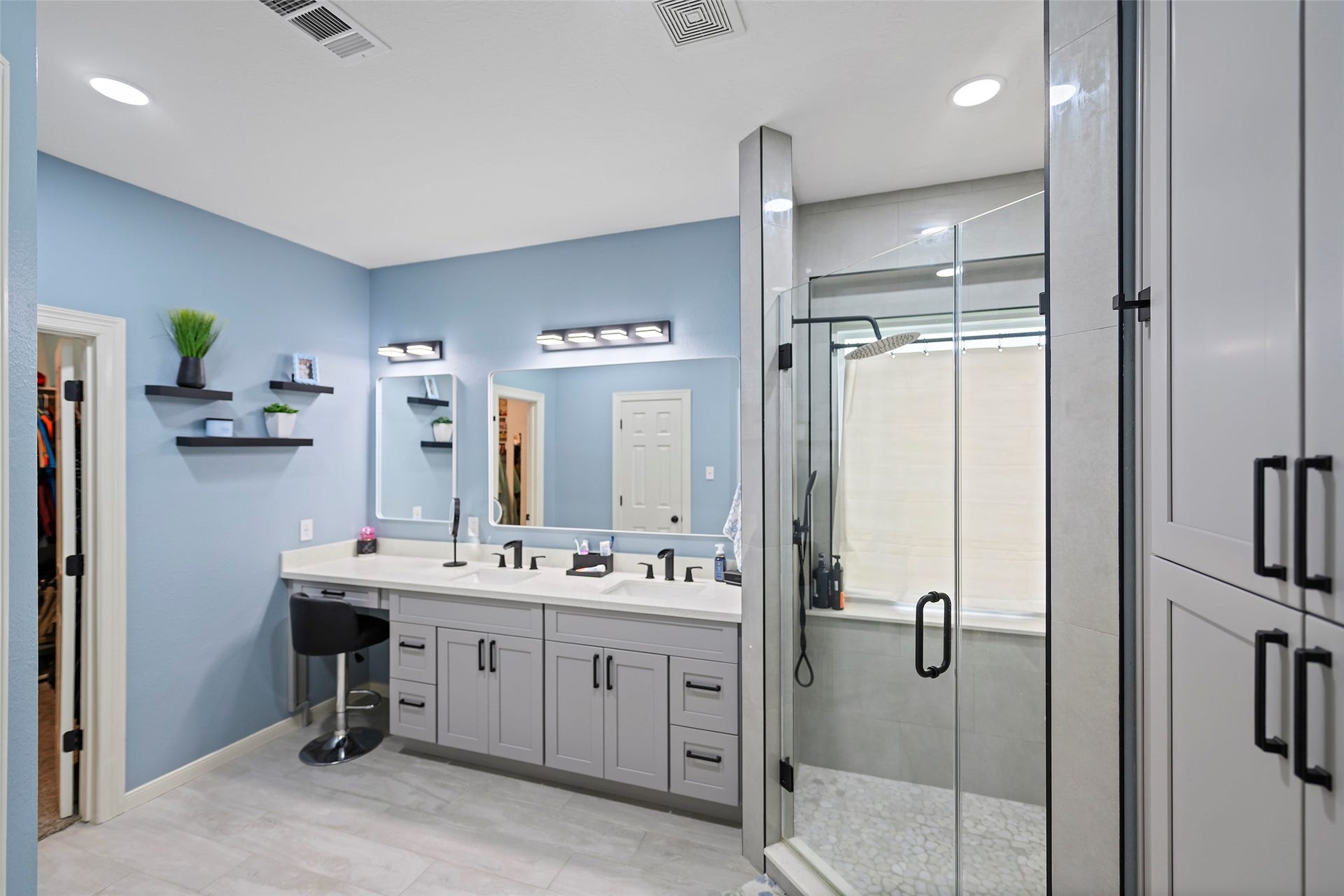 17415 Old Court Drive, Tomball, TX 77377 Primary Bath with dual sinks and walk-in shower