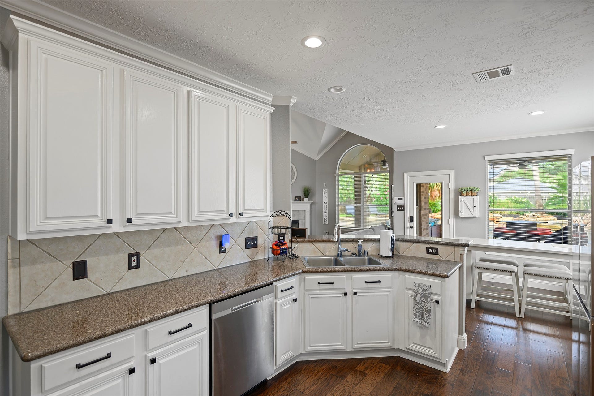 17415 Old Court Drive, Tomball, TX 77377 Kitchen looking into Family Room and Backyard