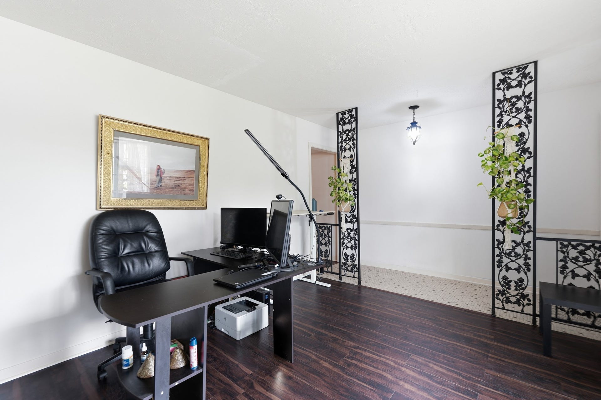 2216 Peach Lane, Pasadena, TX 77502 Take a look at this spacious flex space that can be used as a formal living or dinning