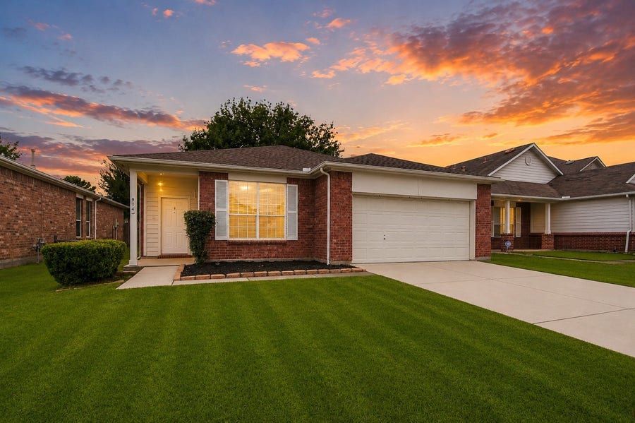 Property photo for 914 Colewick Court, Spring, TX