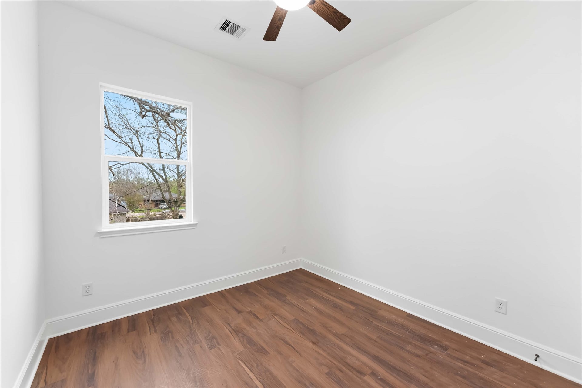 4125 Clover st, #A/B, Houston, TX 77051 Guest Bedroom 1
