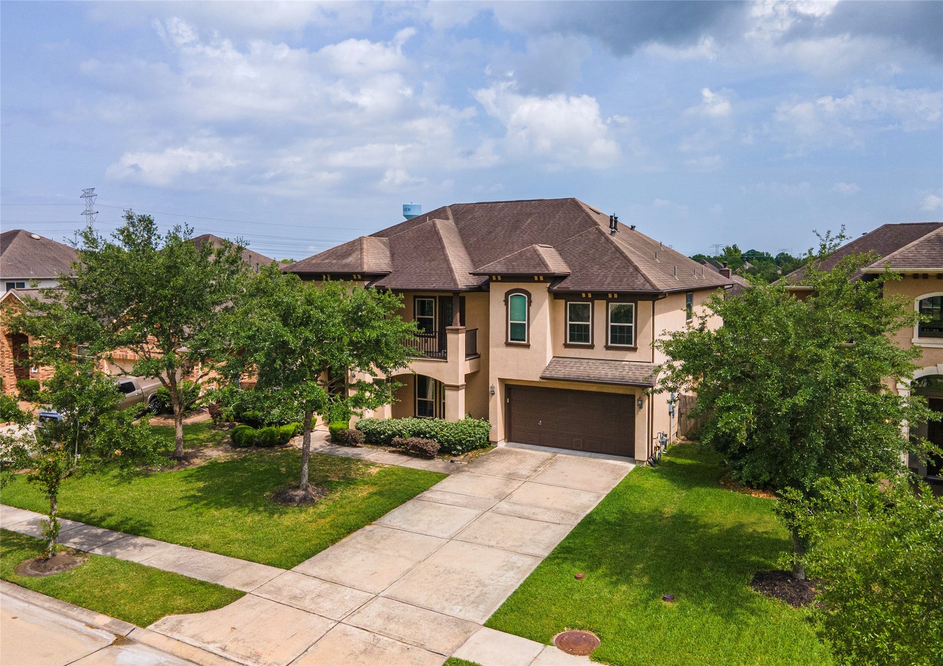 Spacious and beautiful 5 bedroom 4 full and 2 half bath two story home. Situated on the premiere subdivision of Mar Bella.