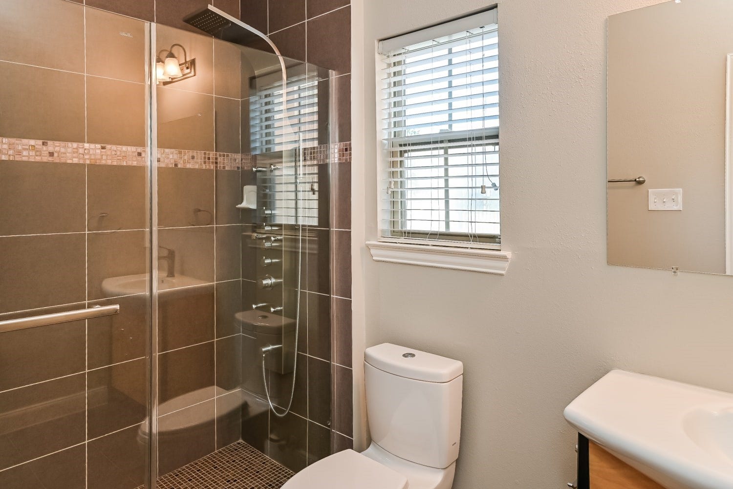 912 W 25th Street, #1, Houston, TX 77008 912 W 25th Street, #1, Houston, TX 77008