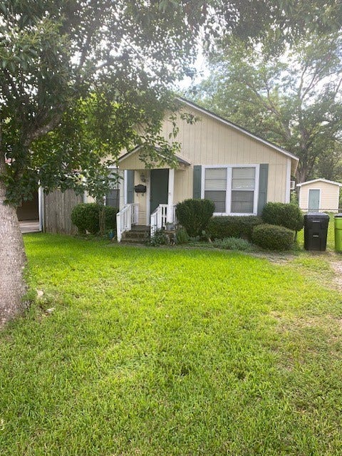 1611 6th Street, Rosenberg, TX 77471 1611 6th Street, Rosenberg, TX 77471