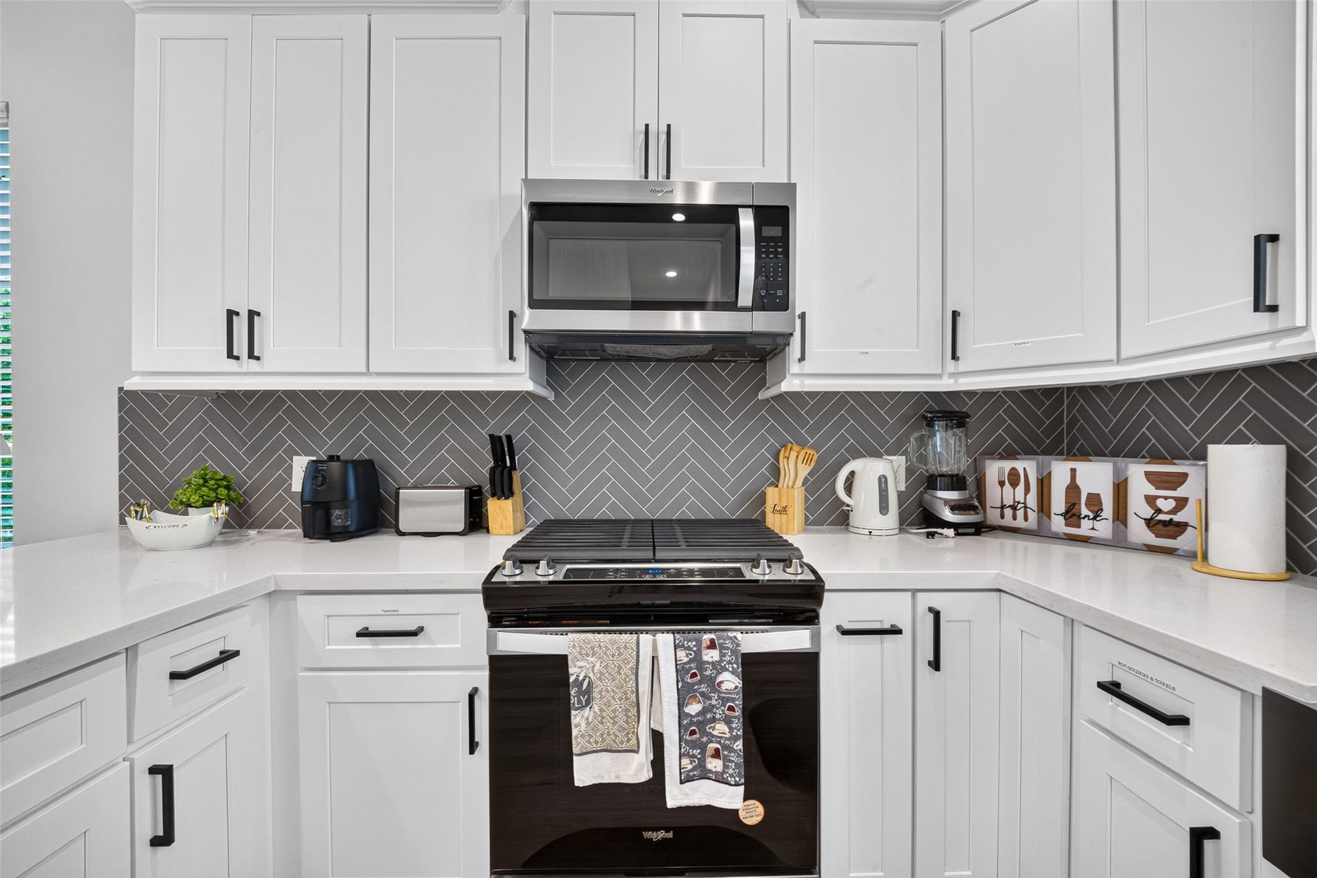 2341 Eagle Street, Houston, TX 77004