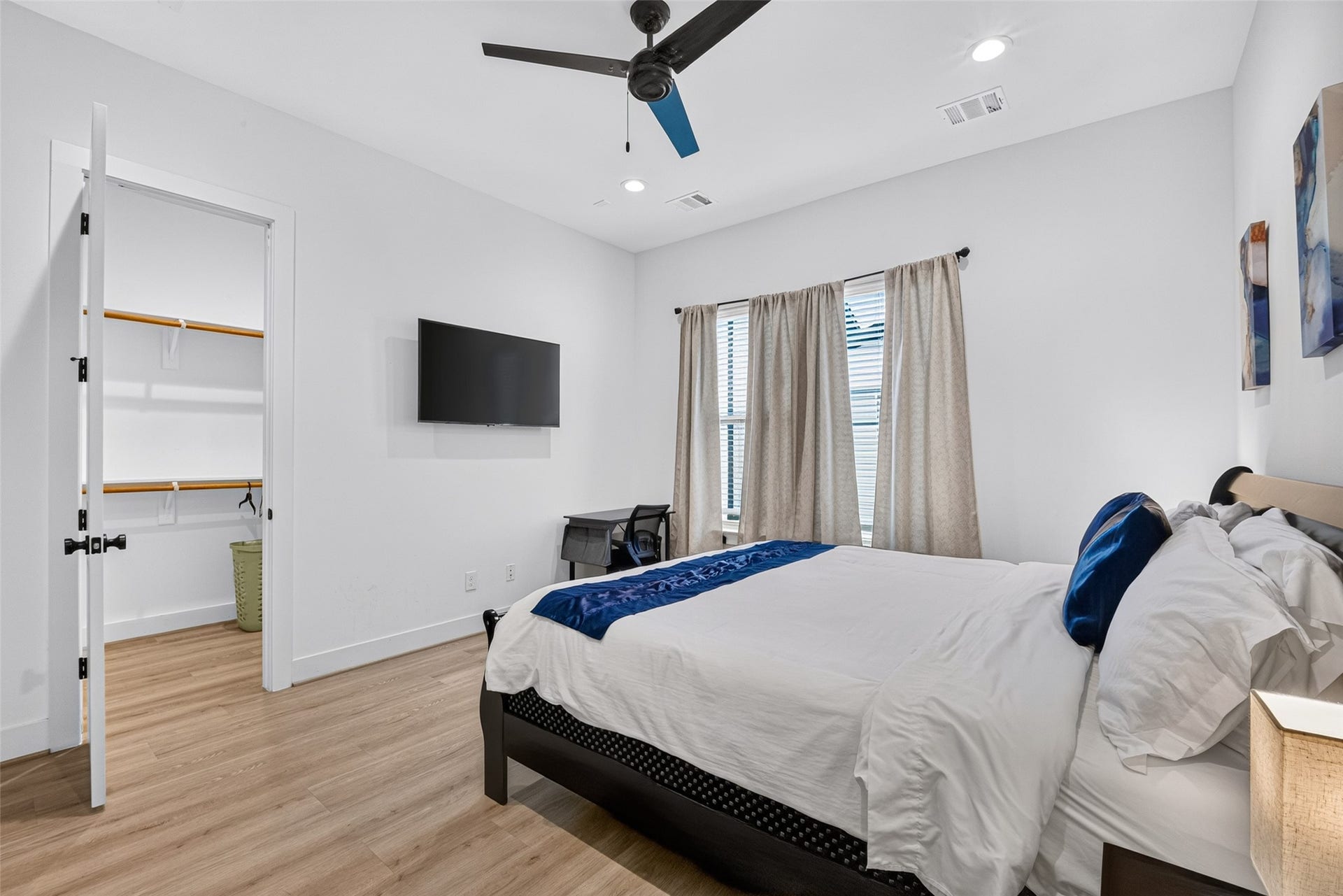 2341 Eagle Street, Houston, TX 77004