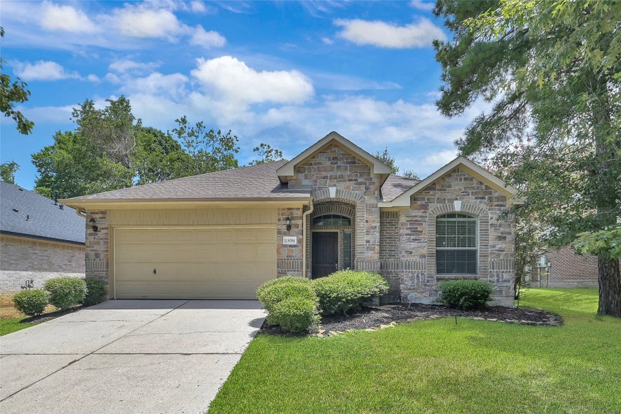 Property photo for 13014 Walden Road, Montgomery, TX