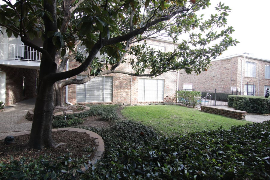Property photo for 2101 Fountain View Drive, #35, Houston, TX
