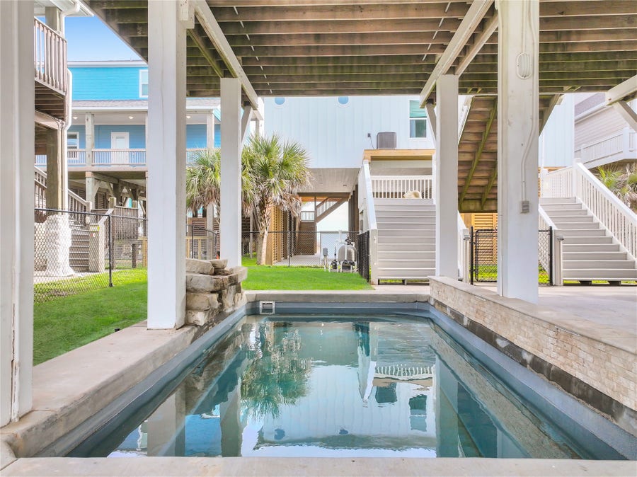 Property photo for 2636 Whitecap, Crystal Beach, TX