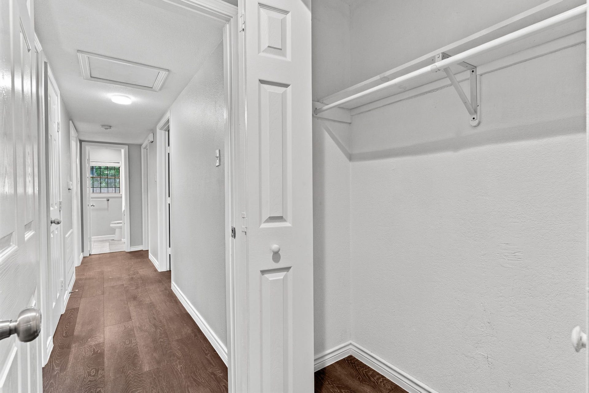 5747 Thrush Drive, Houston, TX 77033 5747 Thrush Drive, Houston, TX 77033