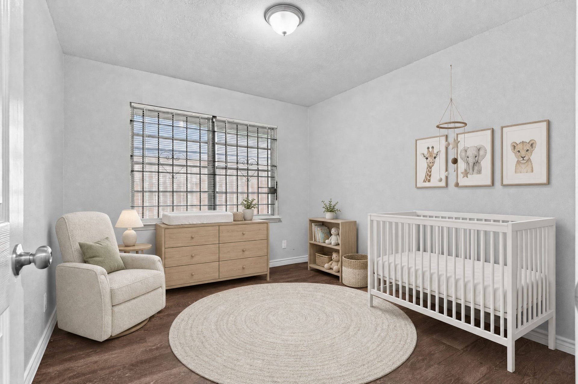 5747 Thrush Drive, Houston, TX 77033 5747 Thrush Drive, Houston, TX 77033