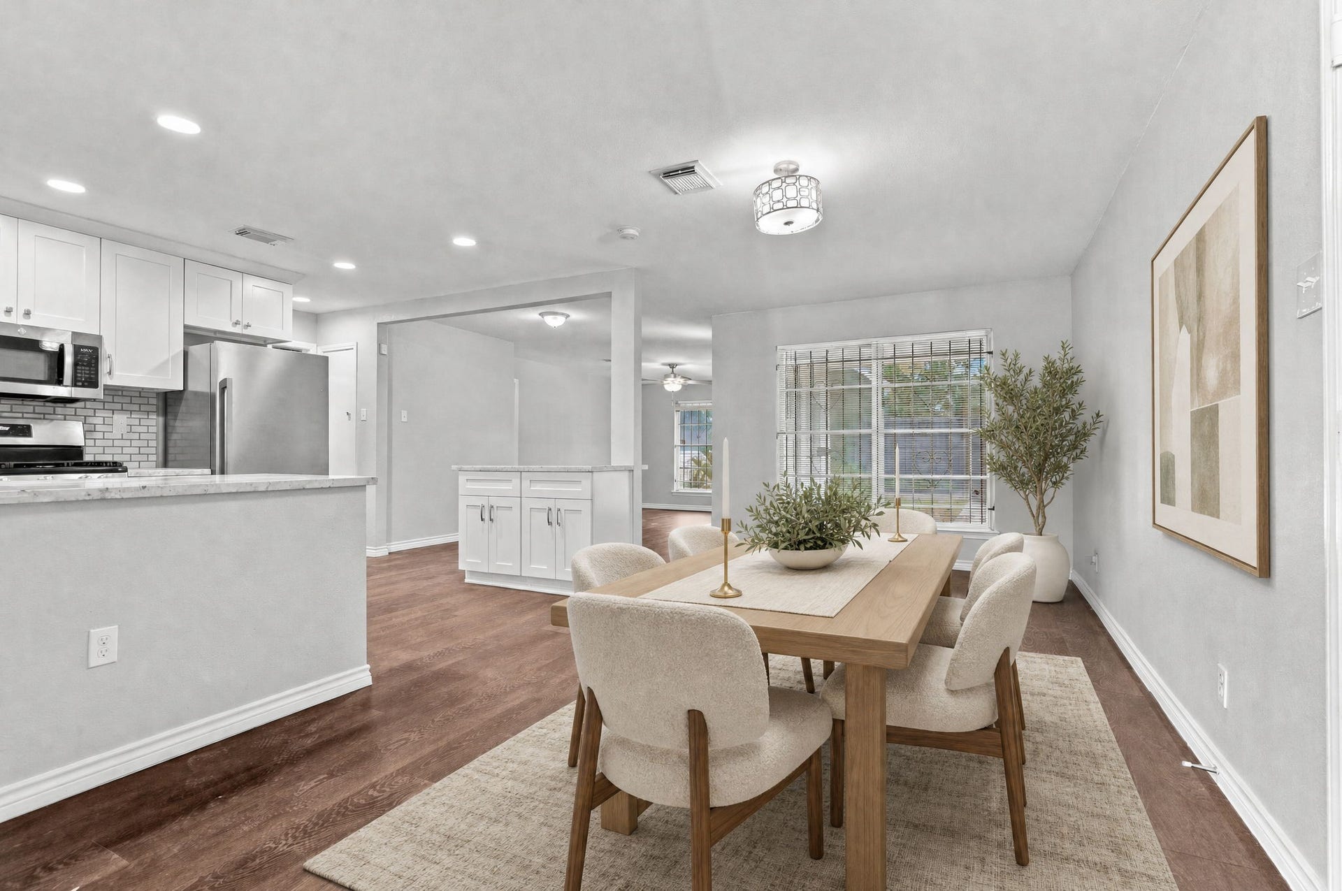 5747 Thrush Drive, Houston, TX 77033 5747 Thrush Drive, Houston, TX 77033