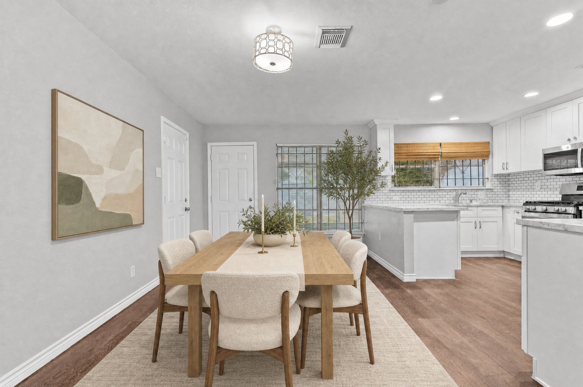 5747 Thrush Drive, Houston, TX 77033 5747 Thrush Drive, Houston, TX 77033