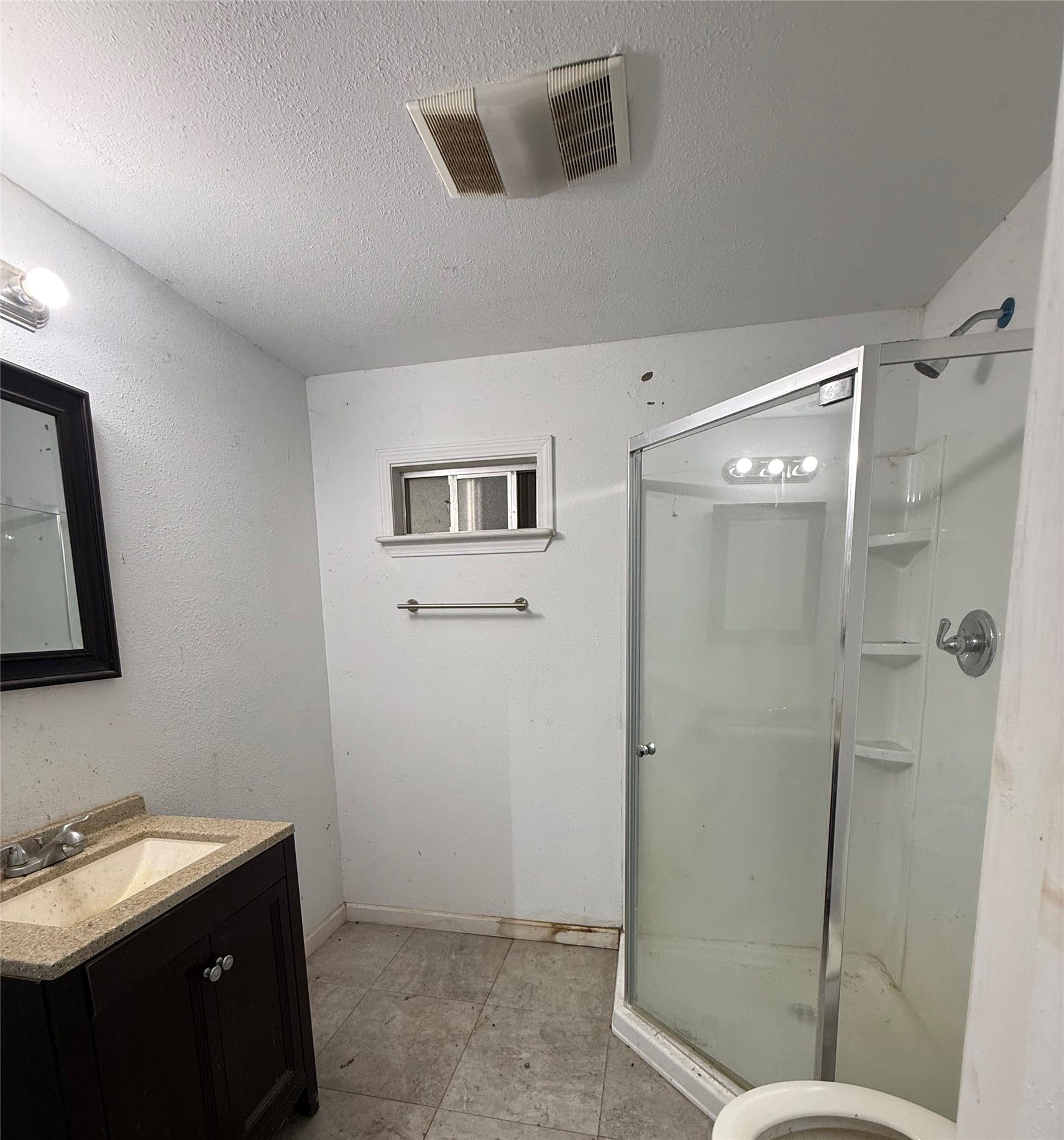 FULL BATH