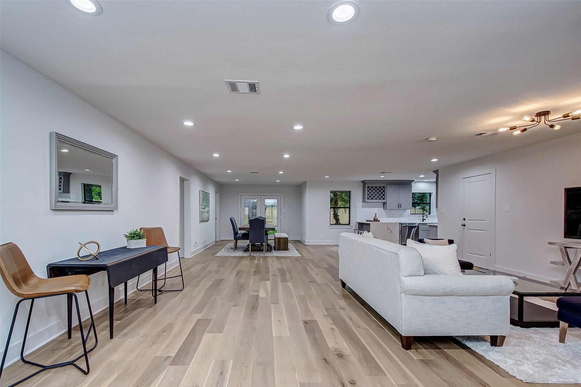 3515 Mona Lee Lane, Houston, TX 77080 3515 Mona Lee Lane, Houston, TX 77080