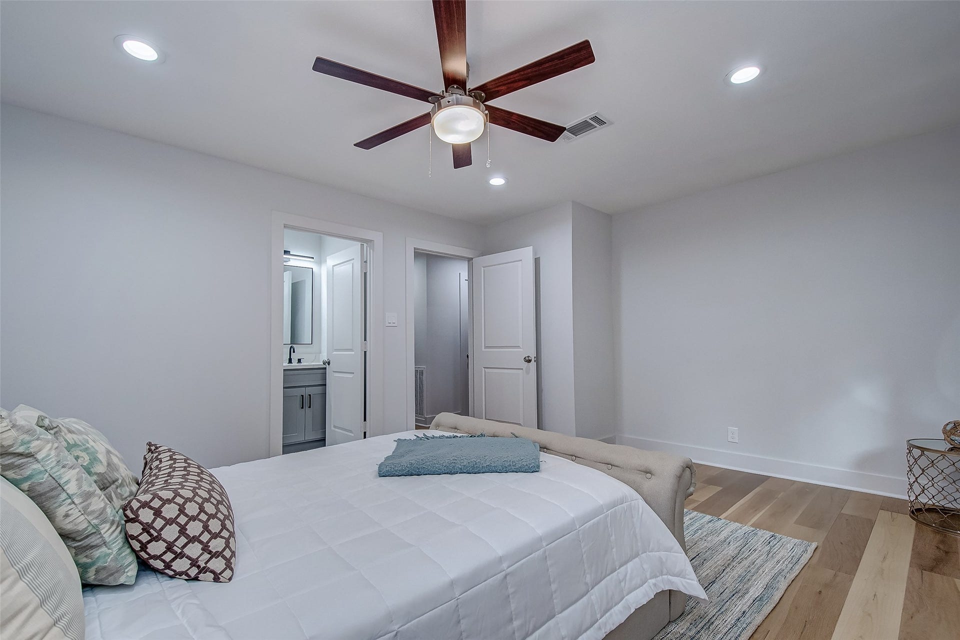 3515 Mona Lee Lane, Houston, TX 77080 3515 Mona Lee Lane, Houston, TX 77080