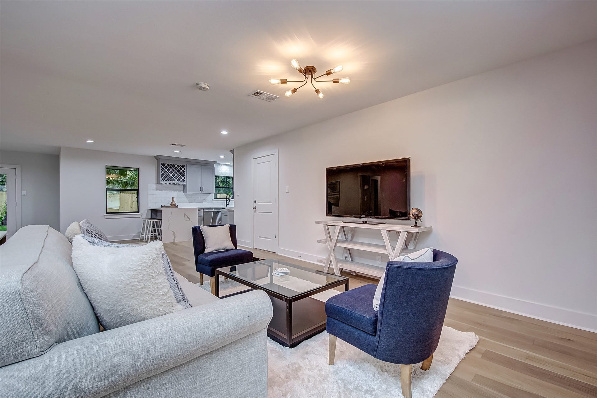 3515 Mona Lee Lane, Houston, TX 77080 3515 Mona Lee Lane, Houston, TX 77080