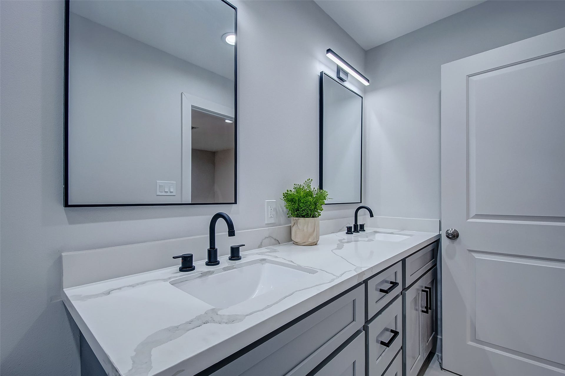 3515 Mona Lee Lane, Houston, TX 77080 3515 Mona Lee Lane, Houston, TX 77080