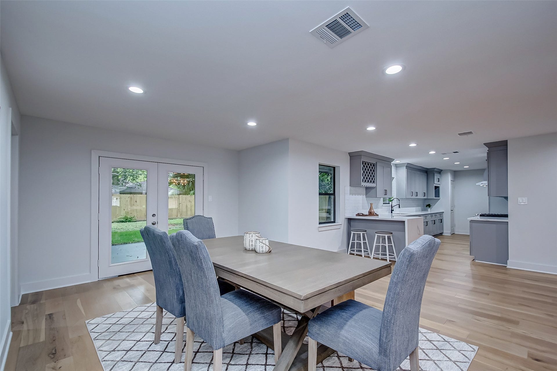 3515 Mona Lee Lane, Houston, TX 77080 3515 Mona Lee Lane, Houston, TX 77080