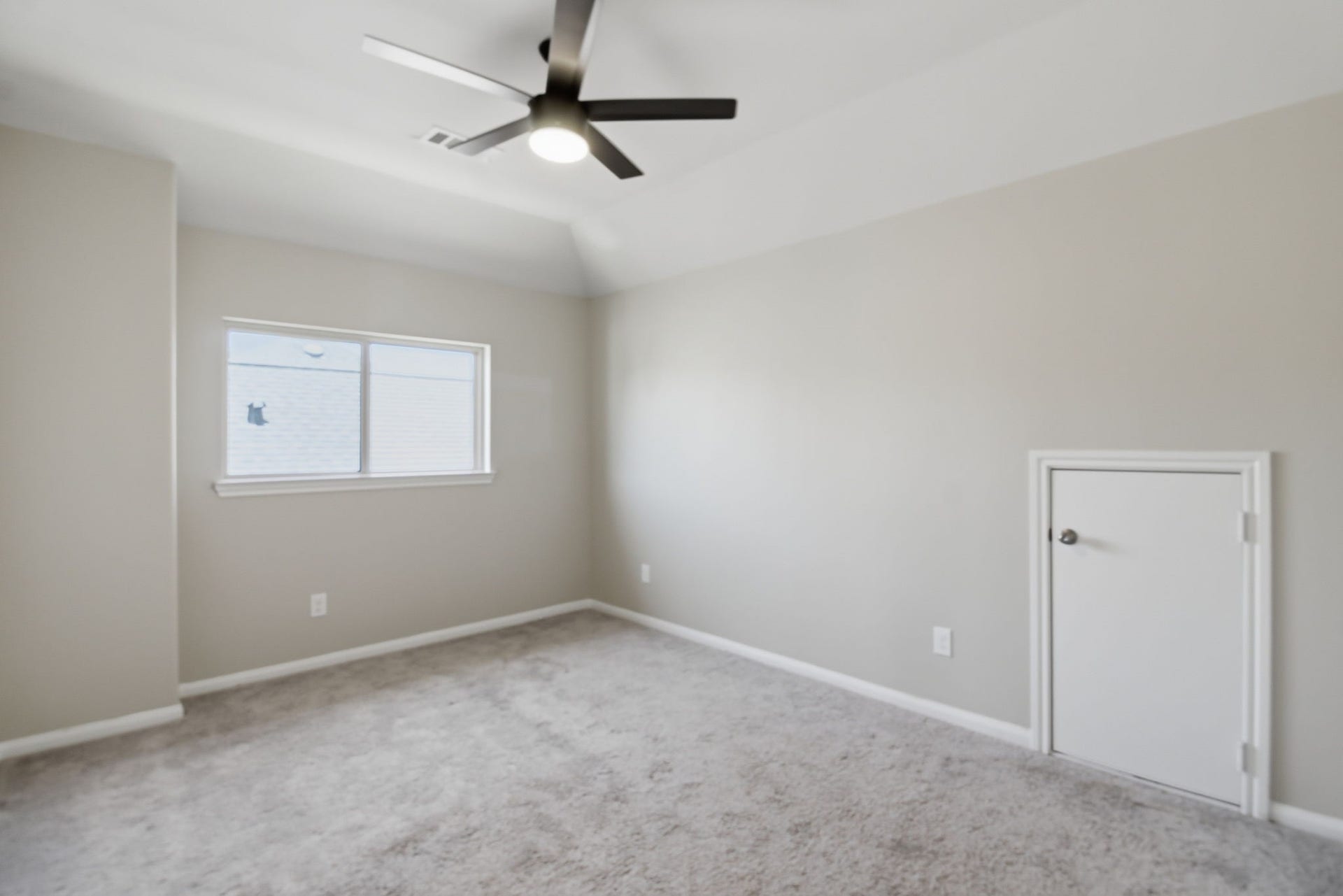 402 Alex Arbor Way Way, Conroe, TX 77301 3rd bedroom upstairs