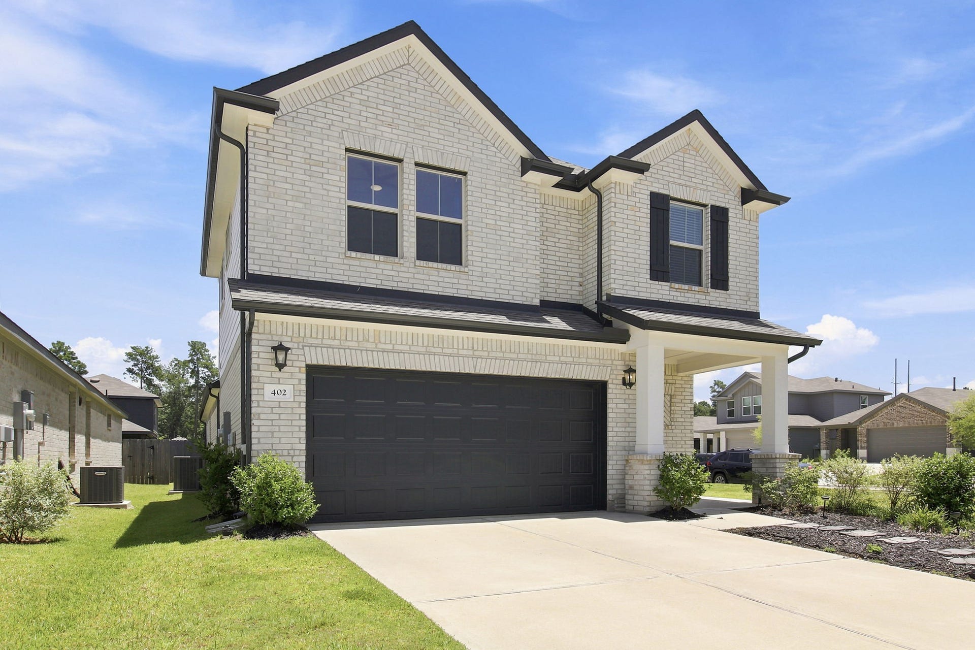 402 Alex Arbor Way Way, Conroe, TX 77301 Left side of home