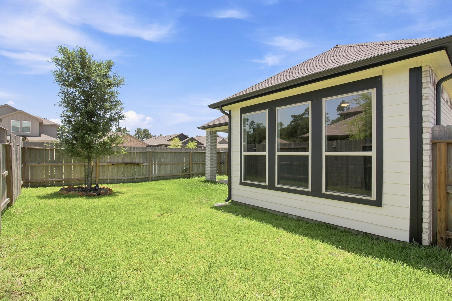 402 Alex Arbor Way Way, Conroe, TX 77301 view of backyard
