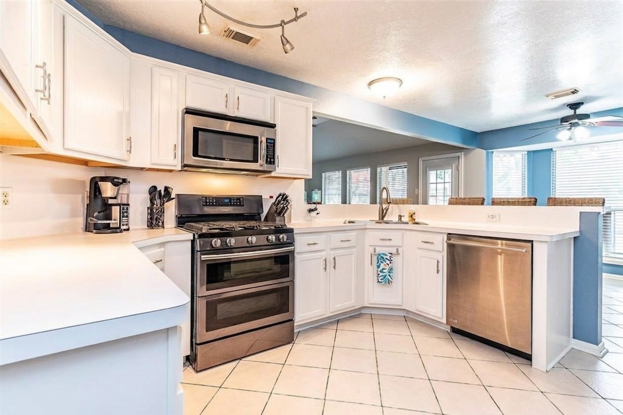 16206 Ruffian Drive, Friendswood, TX 77546 16206 Ruffian Drive, Friendswood, TX 77546