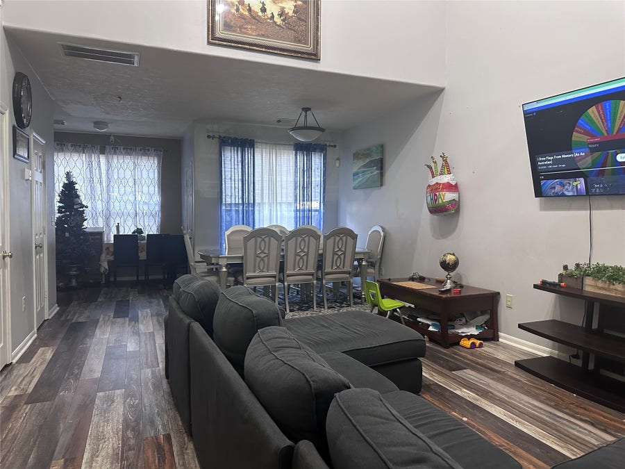 Property photo for 3727 Ashford Villa Lane, Houston, TX
