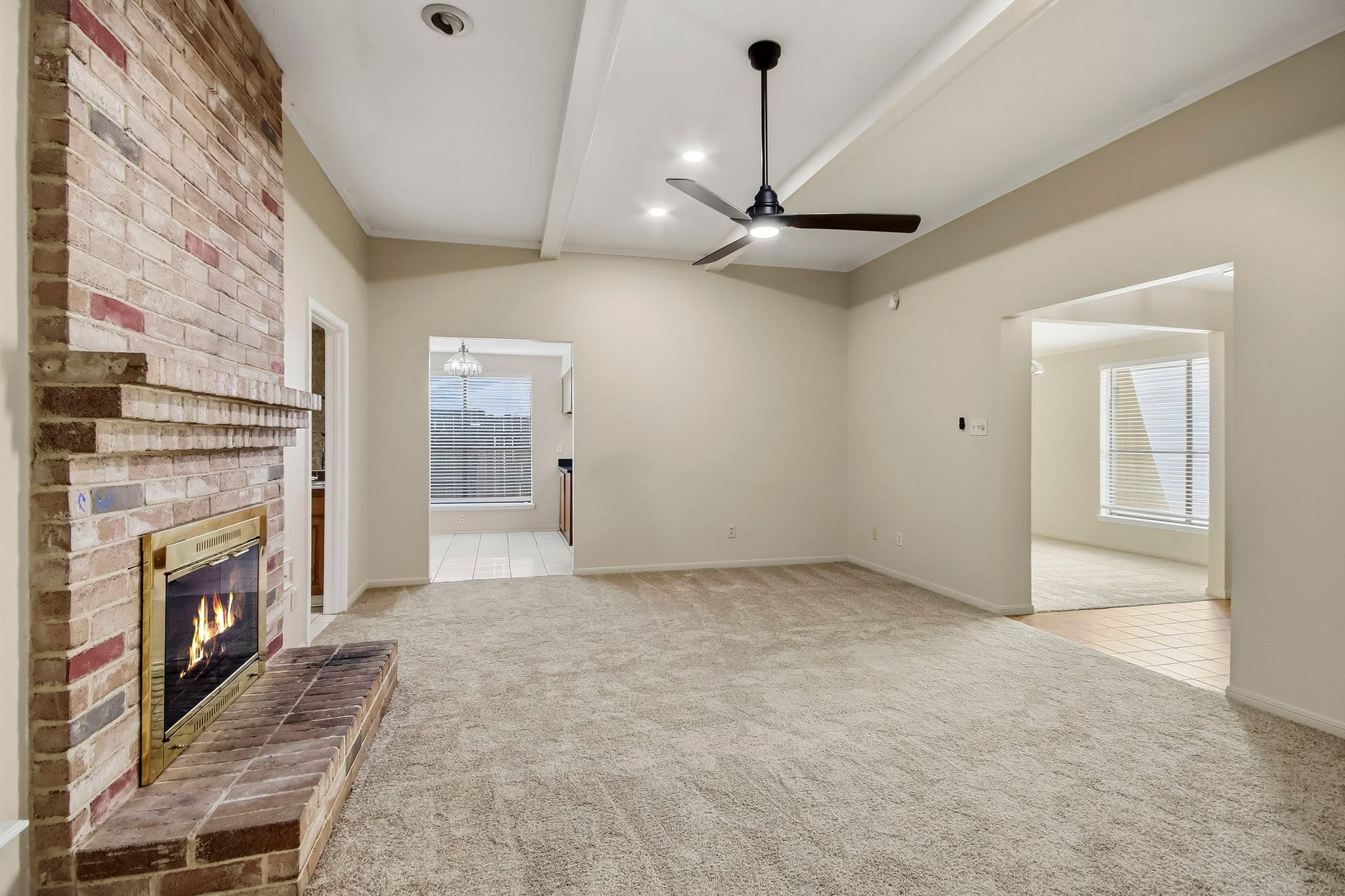 8807 Lakeside Forest Drive, Houston, TX 77088 Another view of the spacious living room, with easy access to the kitchen and adjoining flex space.