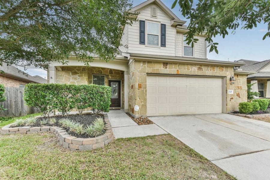 Property photo for 2245 Maple Point Drive N, Conroe, TX