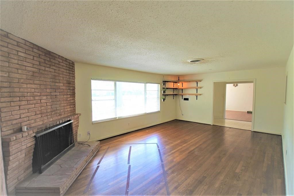 5504 Valerie Street, Houston, TX 77081 5504 Valerie Street, Houston, TX 77081