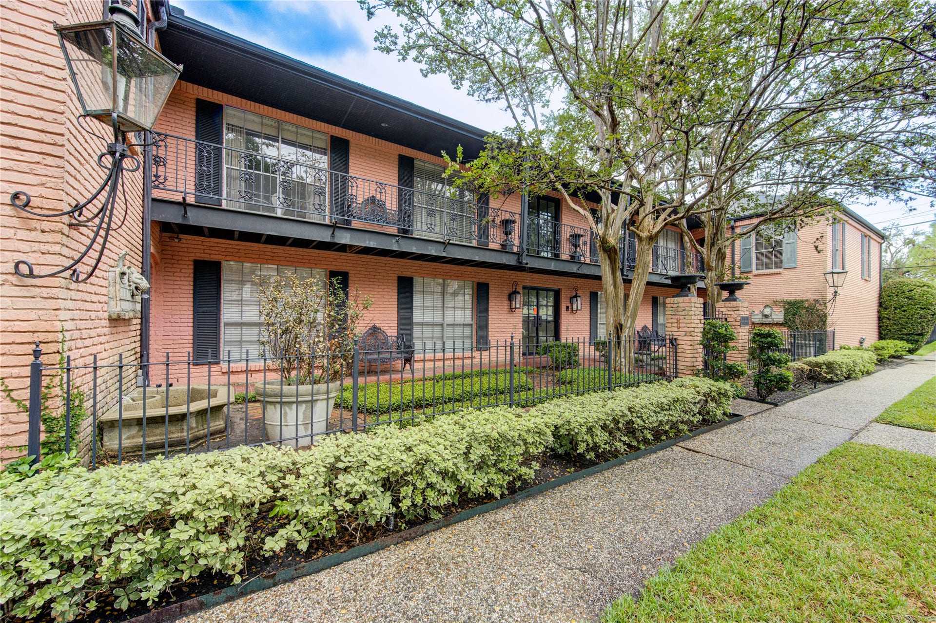 3618 Stanford Street, #6, Houston, TX 77006 3618 Stanford Street, #6, Houston, TX 77006