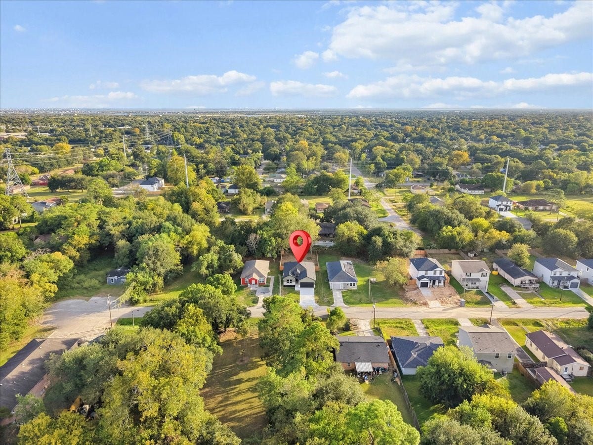 2311 Thompson Street, La Marque, TX 77568 2311 Thompson Street, La Marque, TX 77568