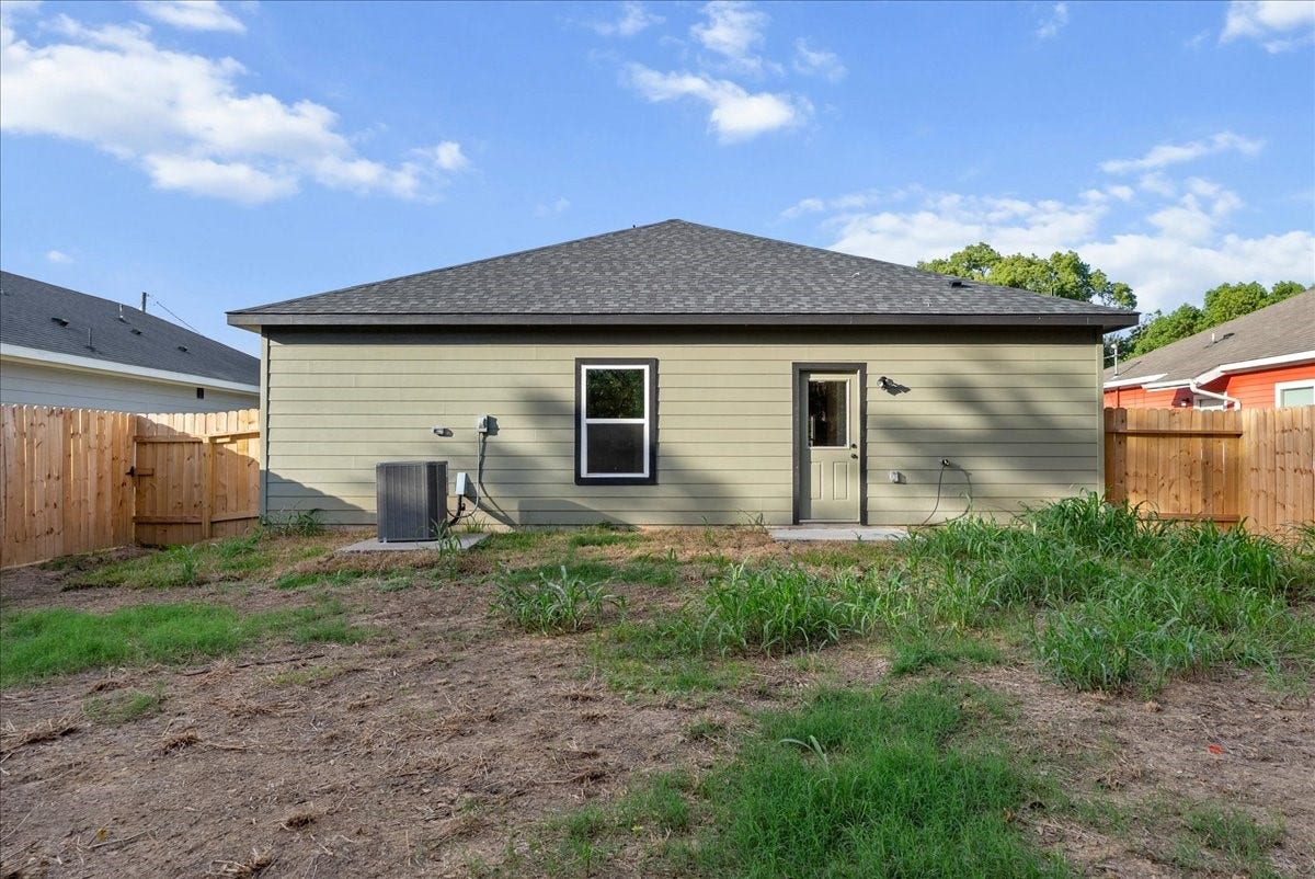 2311 Thompson Street, La Marque, TX 77568 2311 Thompson Street, La Marque, TX 77568