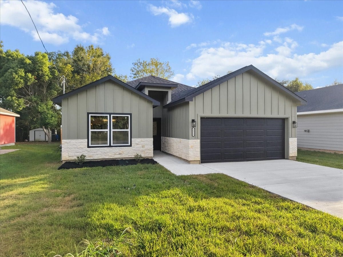 2311 Thompson Street, La Marque, TX 77568 2311 Thompson Street, La Marque, TX 77568