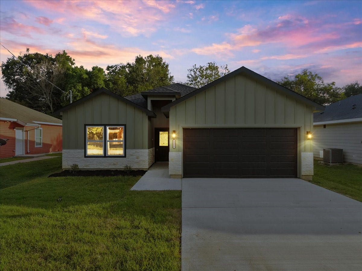 2311 Thompson Street, La Marque, TX 77568 2311 Thompson Street, La Marque, TX 77568