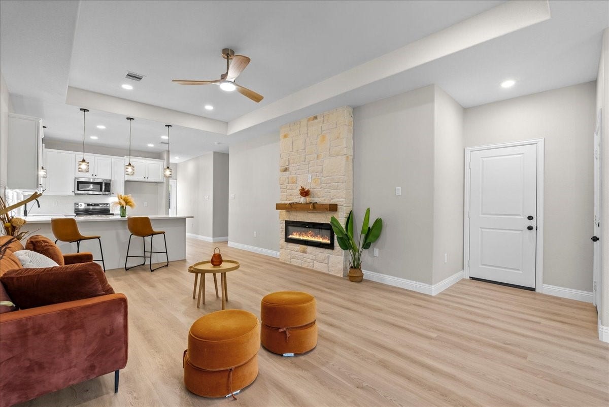 2311 Thompson Street, La Marque, TX 77568 2311 Thompson Street, La Marque, TX 77568