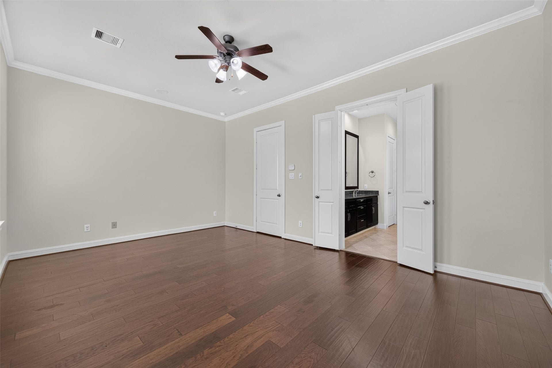 6610 Toledo Street, Houston, TX 77008 6610 Toledo Street, Houston, TX 77008