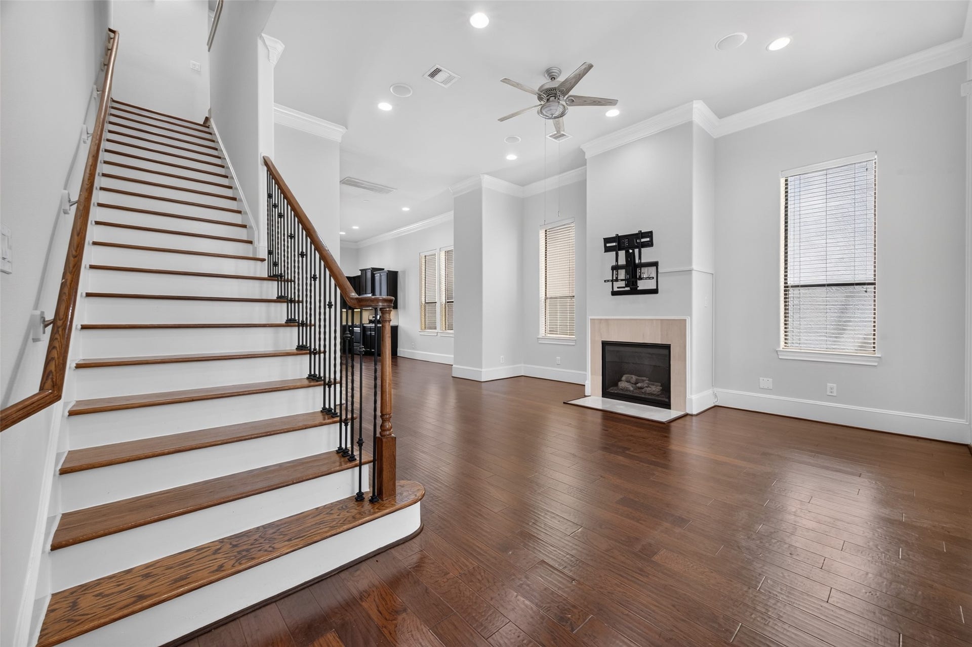 6610 Toledo Street, Houston, TX 77008 6610 Toledo Street, Houston, TX 77008
