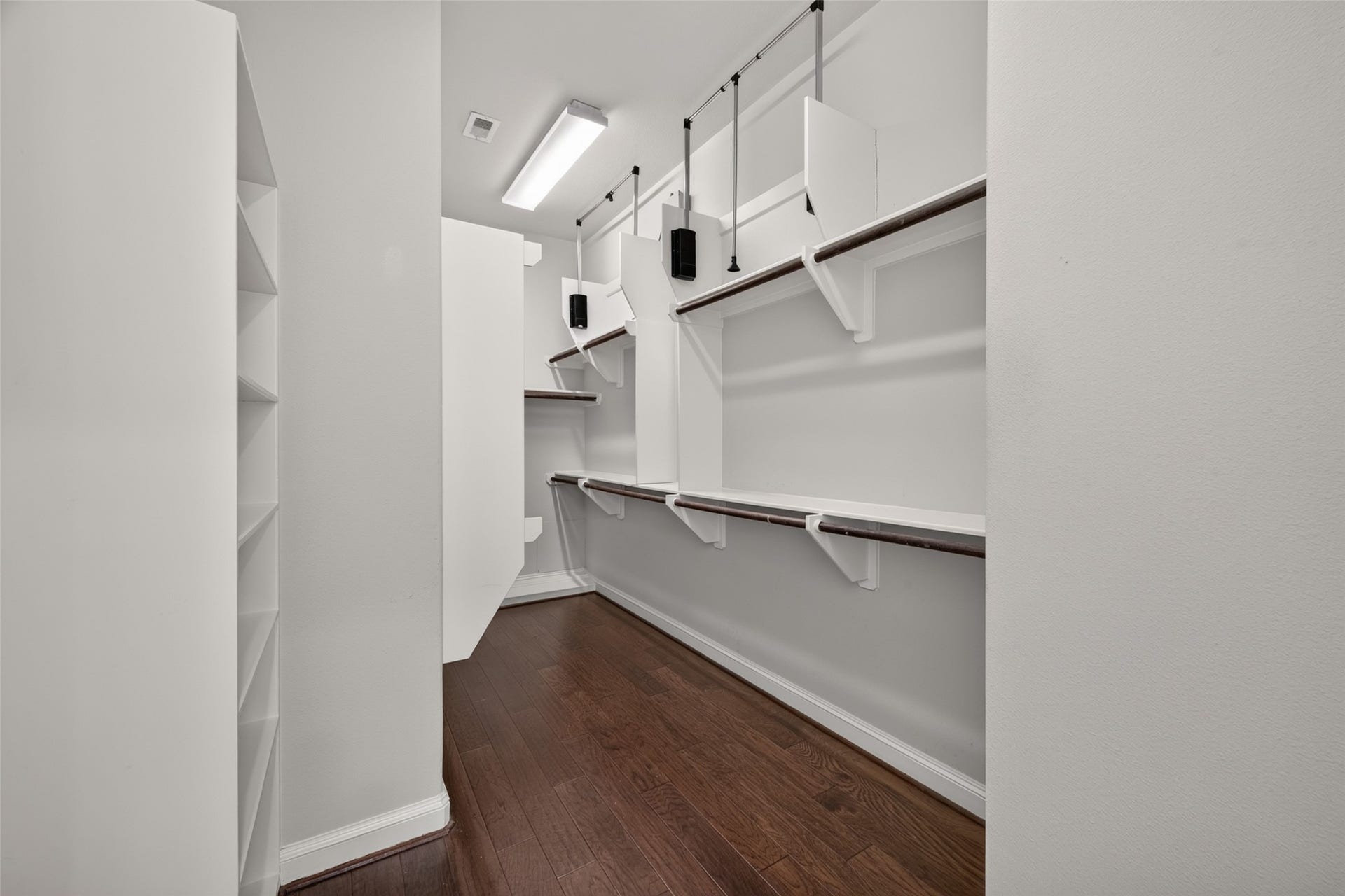 6610 Toledo Street, Houston, TX 77008 6610 Toledo Street, Houston, TX 77008