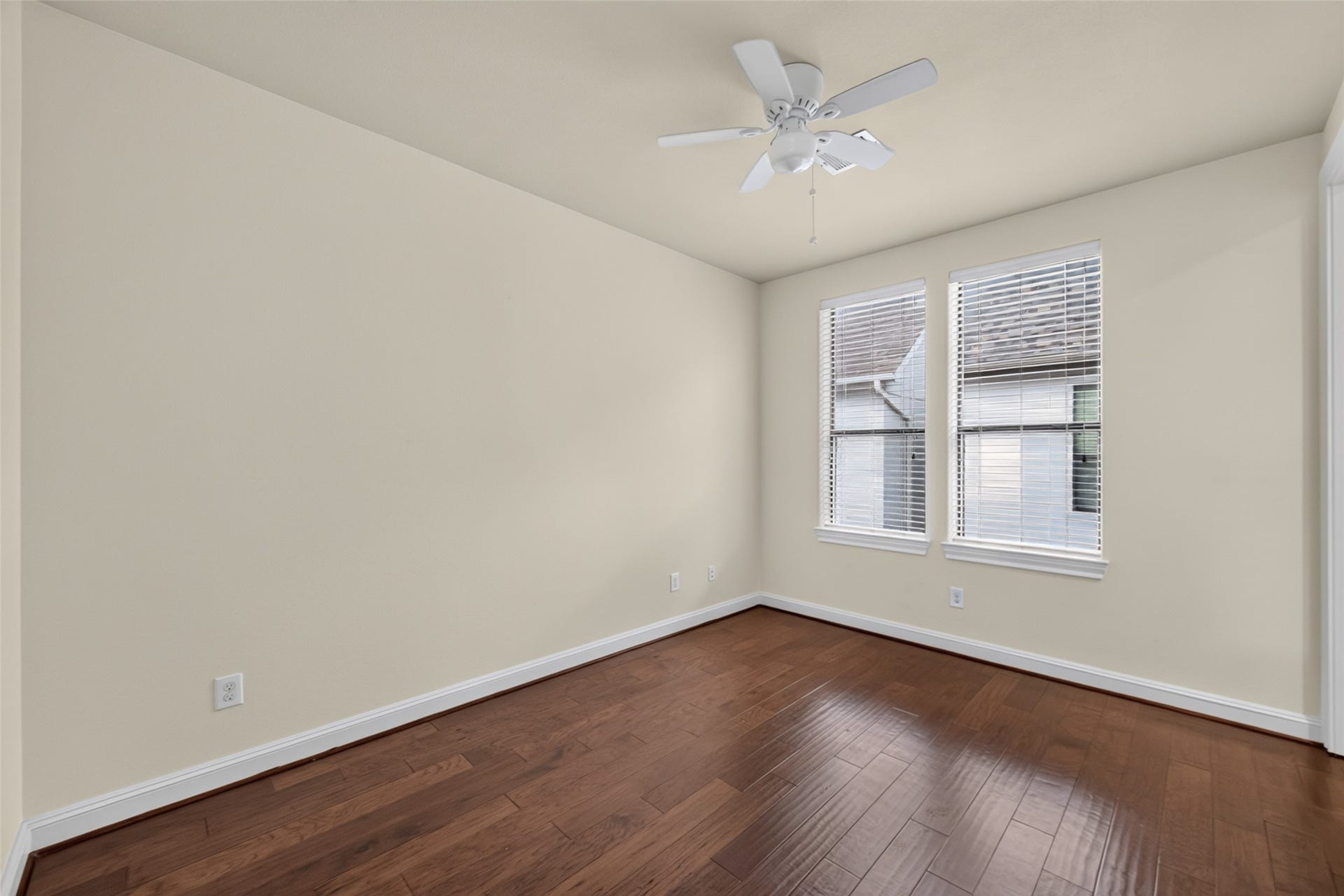 6610 Toledo Street, Houston, TX 77008 6610 Toledo Street, Houston, TX 77008