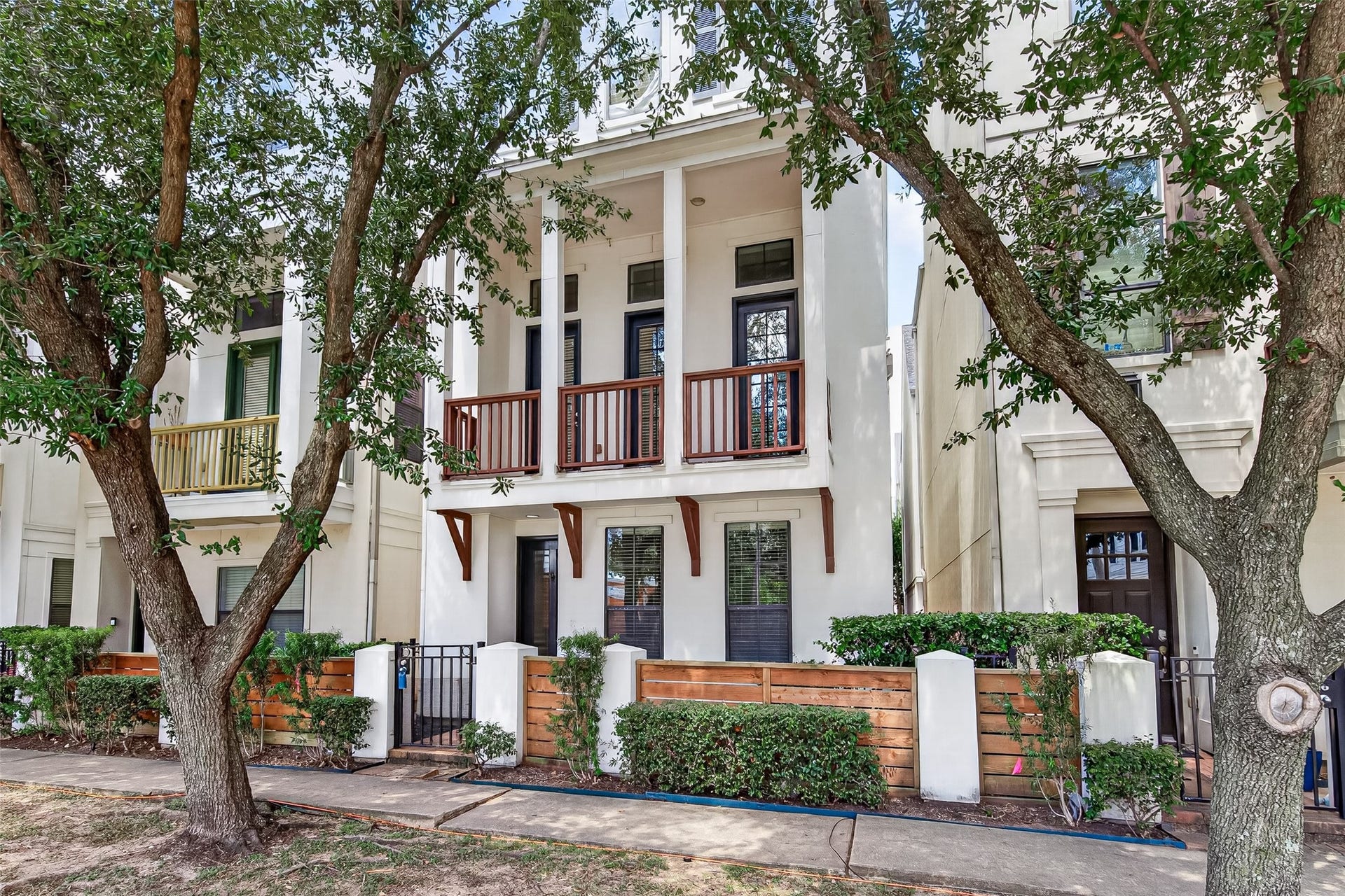 6610 Toledo Street, Houston, TX 77008 6610 Toledo Street, Houston, TX 77008