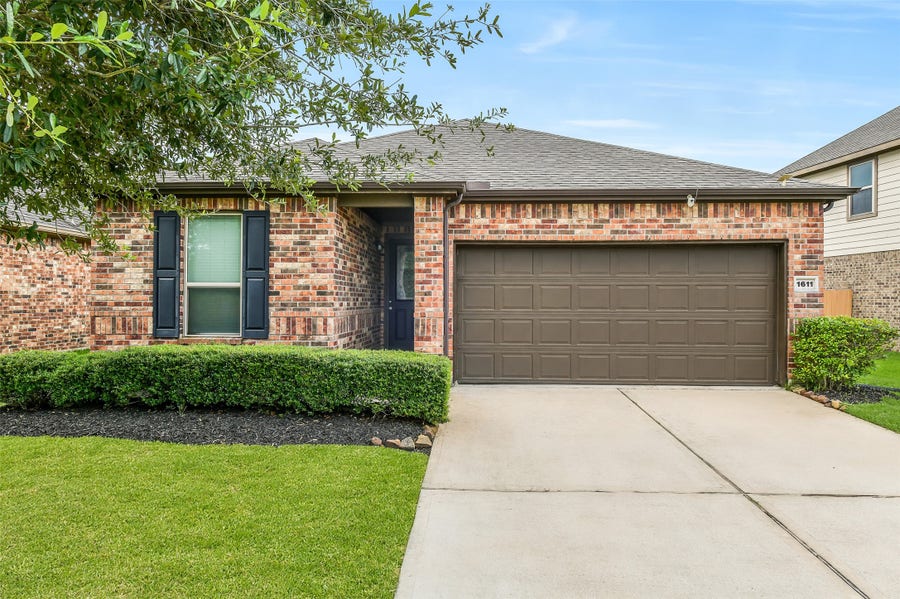 Property photo for 1611 Cintola Lane, League City, TX