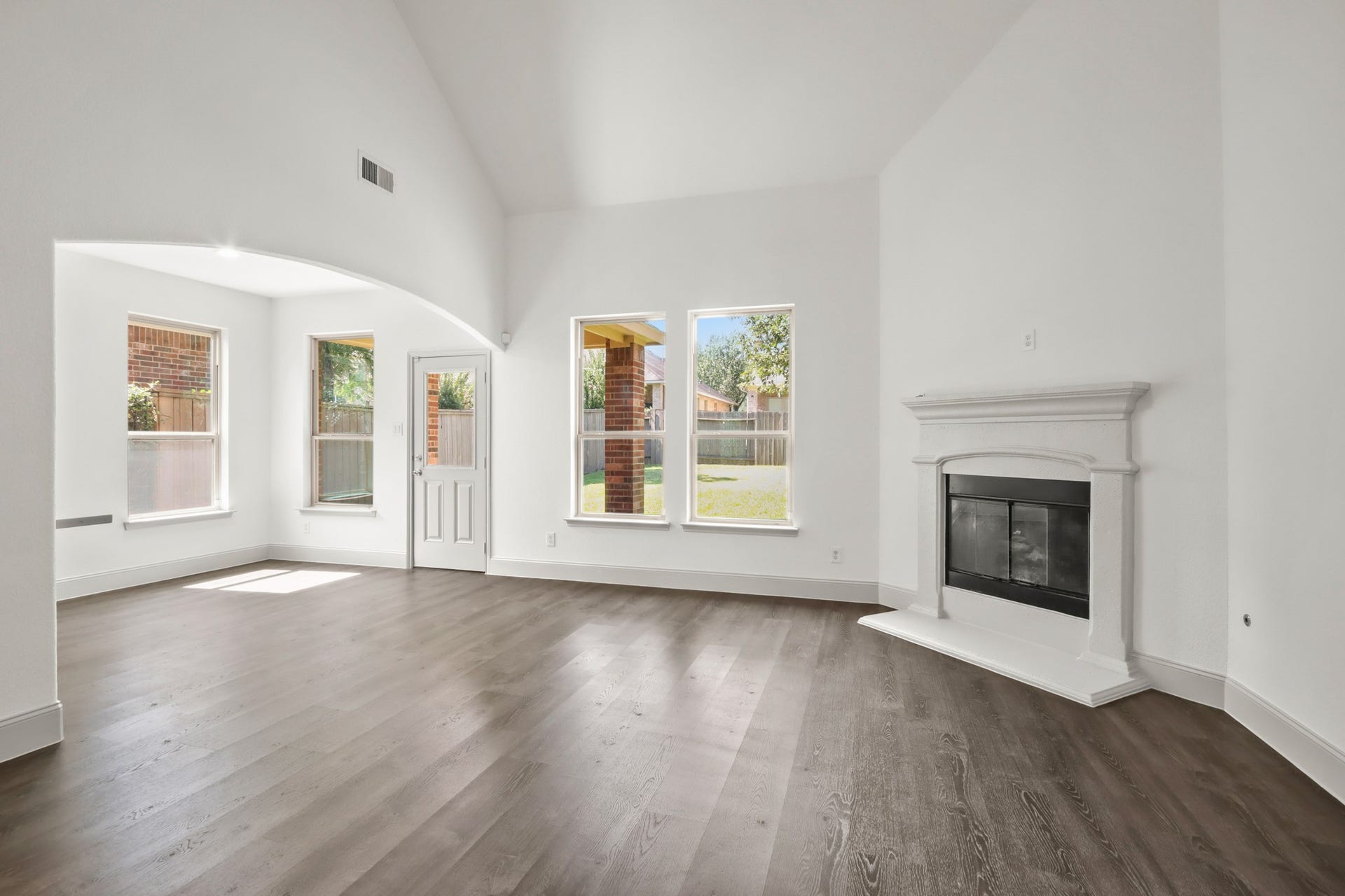 71 Black Swan Place, Magnolia, TX 77354