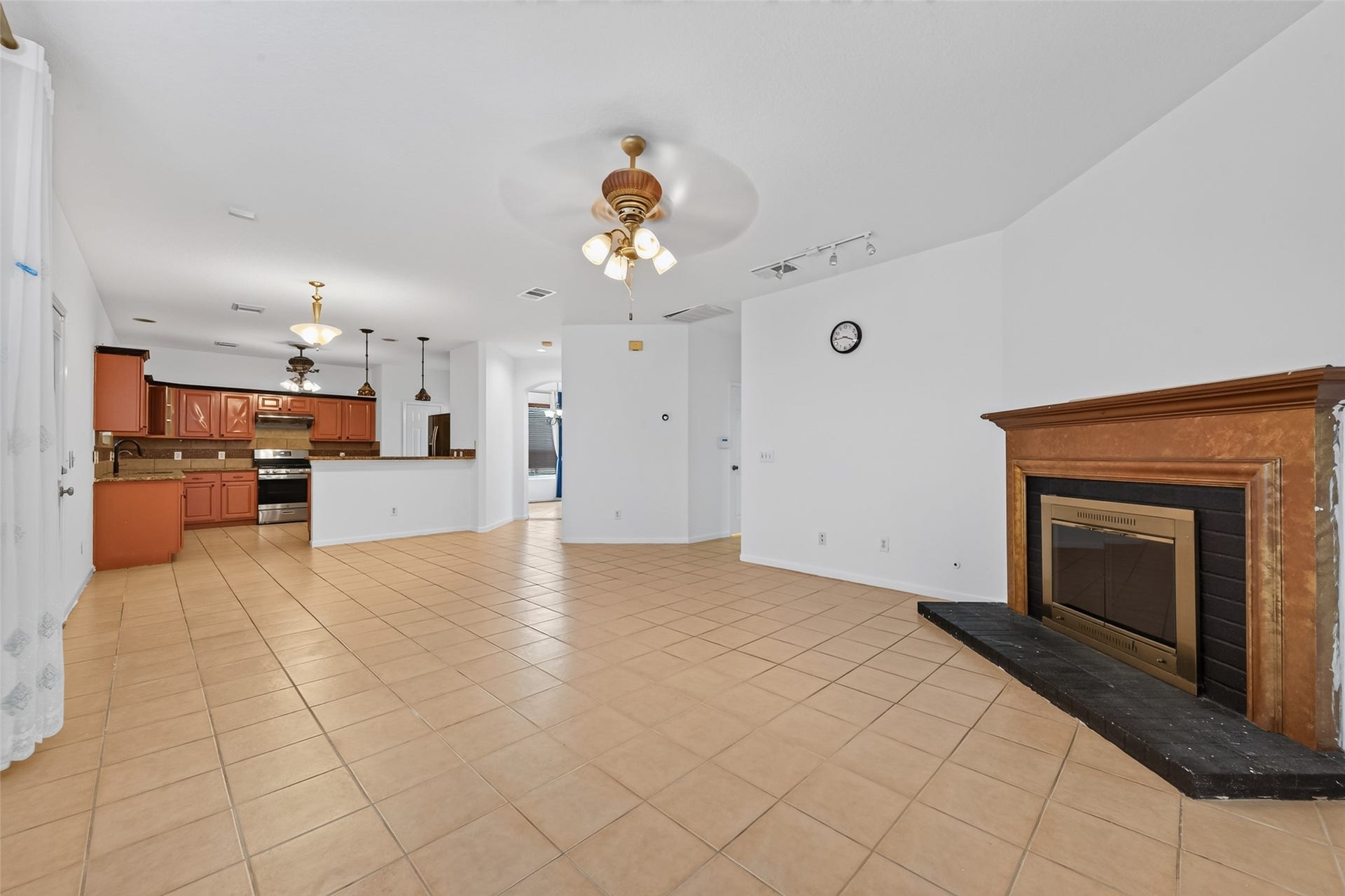 12214 Doe Meadow Drive, Stafford, TX 77477