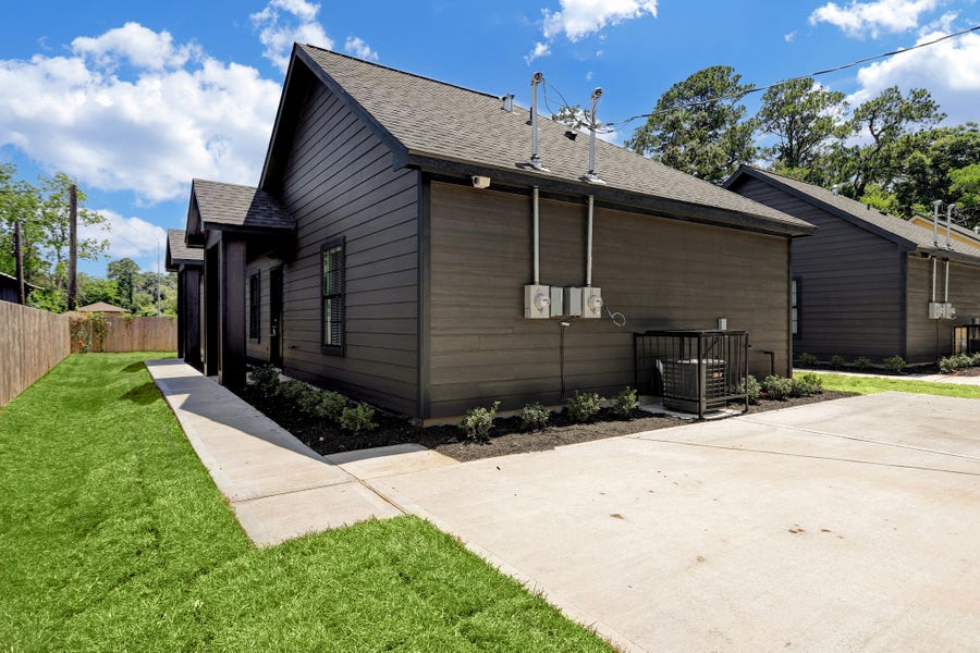 Property photo for 5626 Kittridge Street, Houston, TX