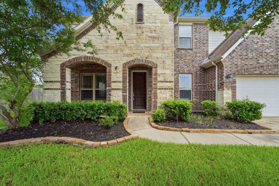 Property photo for 1411 Coffee Mill Court, League City, TX