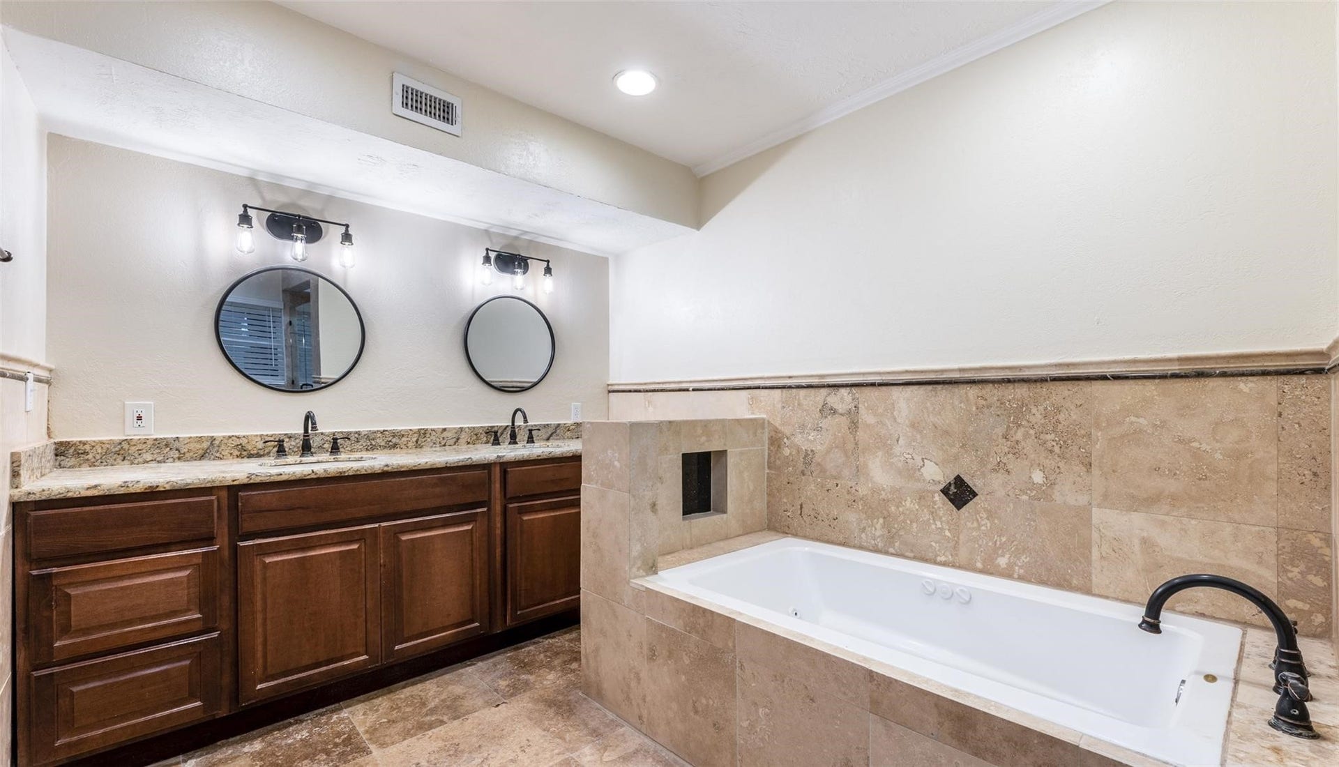 417 White Wing Lane, Houston, TX 77079 417 White Wing Lane, Houston, TX 77079