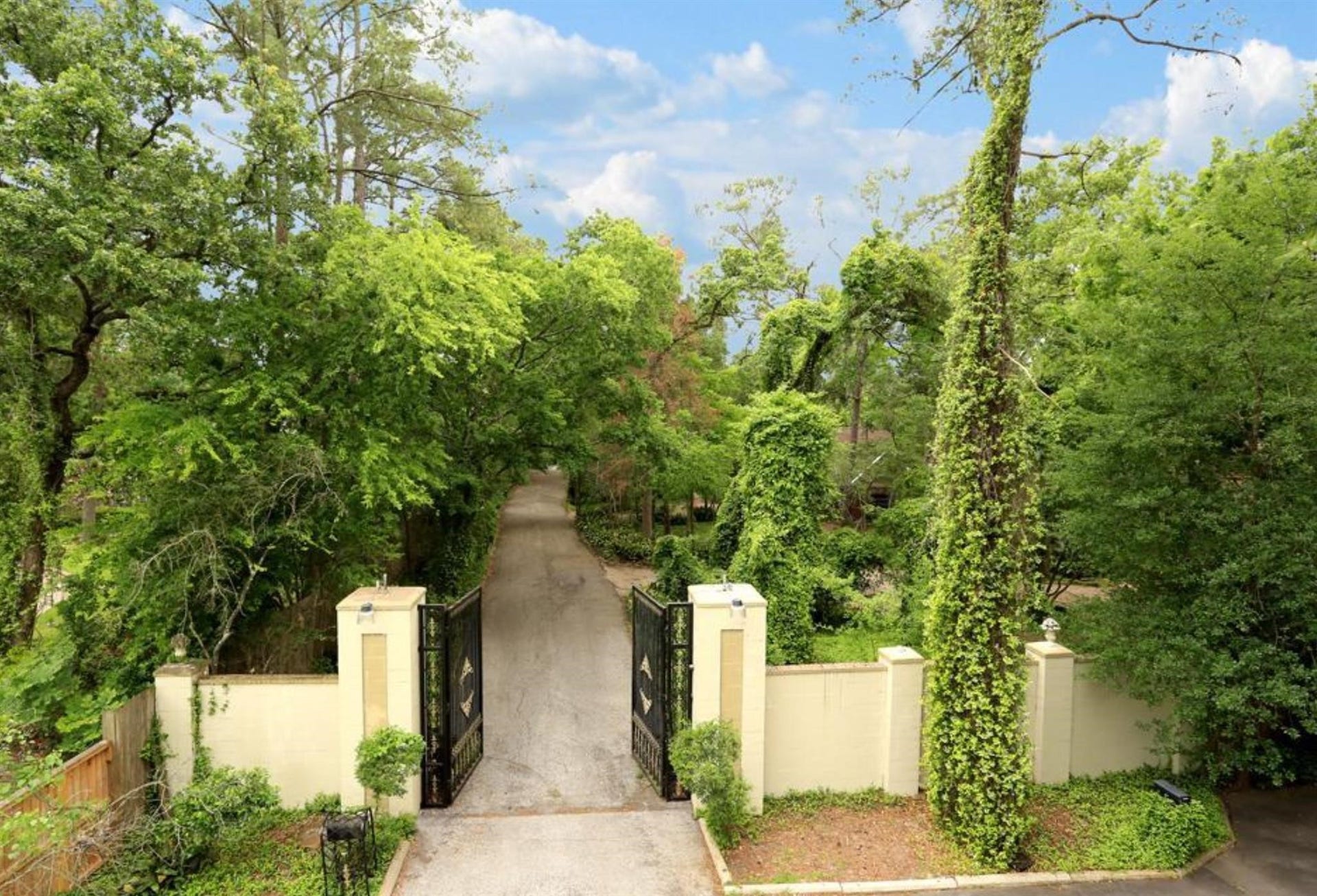 417 White Wing Lane, Houston, TX 77079 417 White Wing Lane, Houston, TX 77079