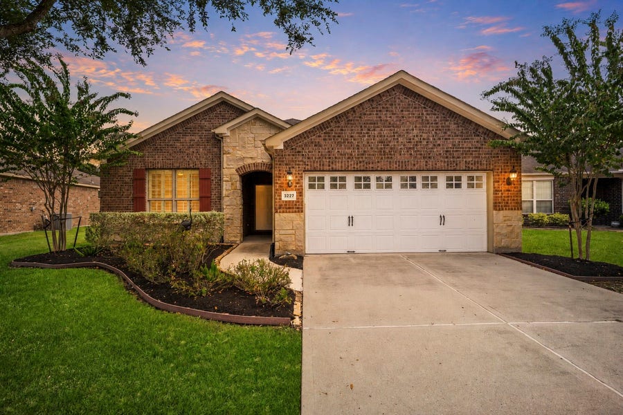Property photo for 3227 Persimmon Grove, Richmond, TX